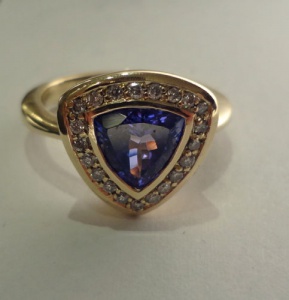 * Top TANSANIT Ring 1,87 ct 21 Brillanten 0,24 ct. "Makellos"