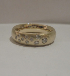 * Ausgefallener Sternenhimmelring 10 BRILLANTEN 0,32 ct. 585er Gold