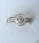 * Exklusiver Ring 34 Brillanten 0,72 Ct